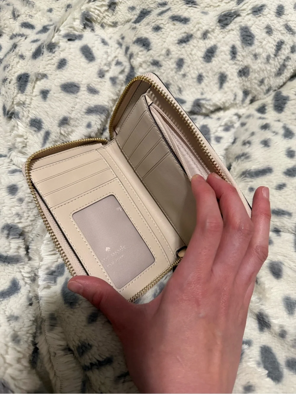 NWOT Kate Spade Knott Wallet in Milk Glass